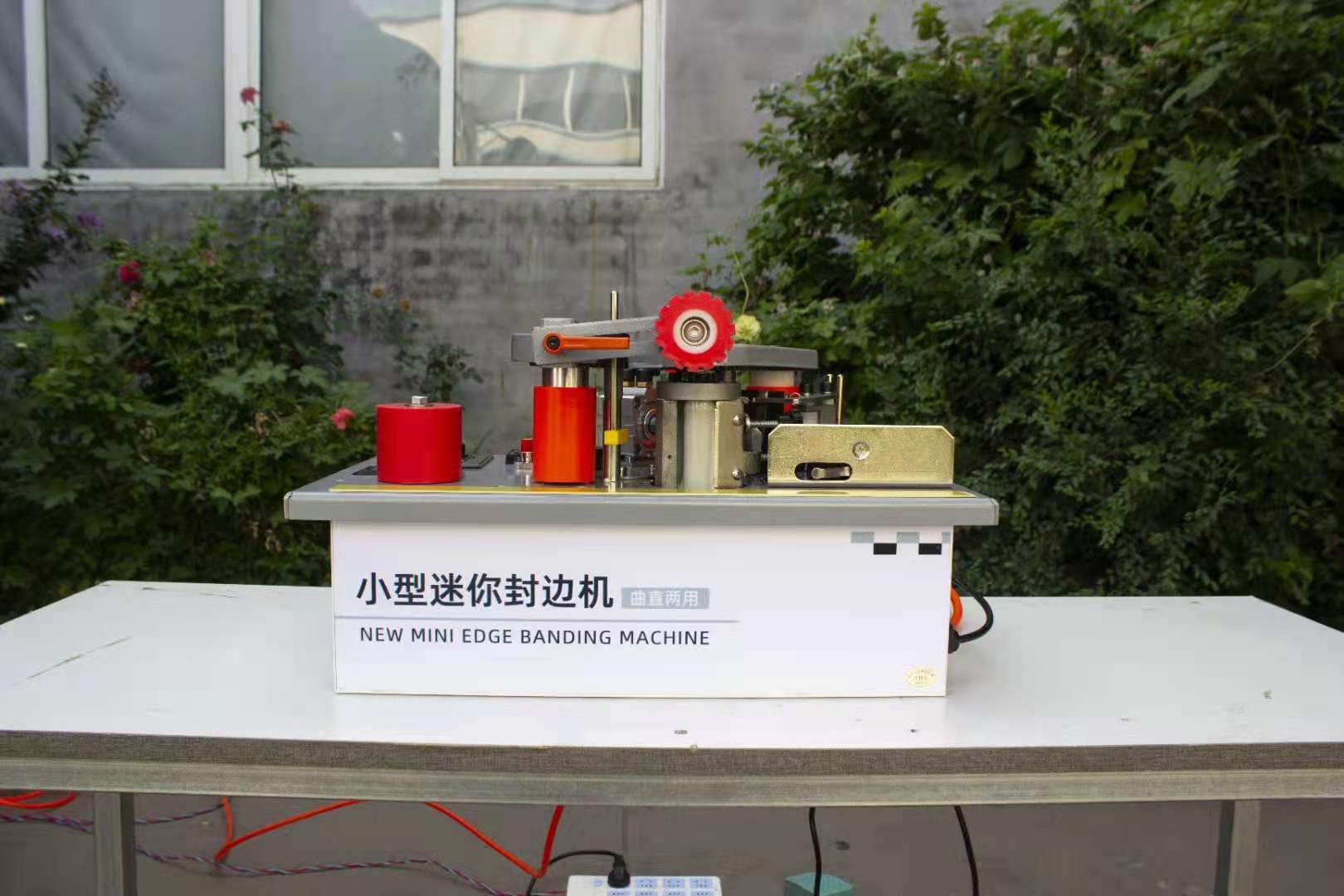 النجارة المحمولة حافة النطاقات - مراجعة Mini Table Saw For Woodworking وسعره