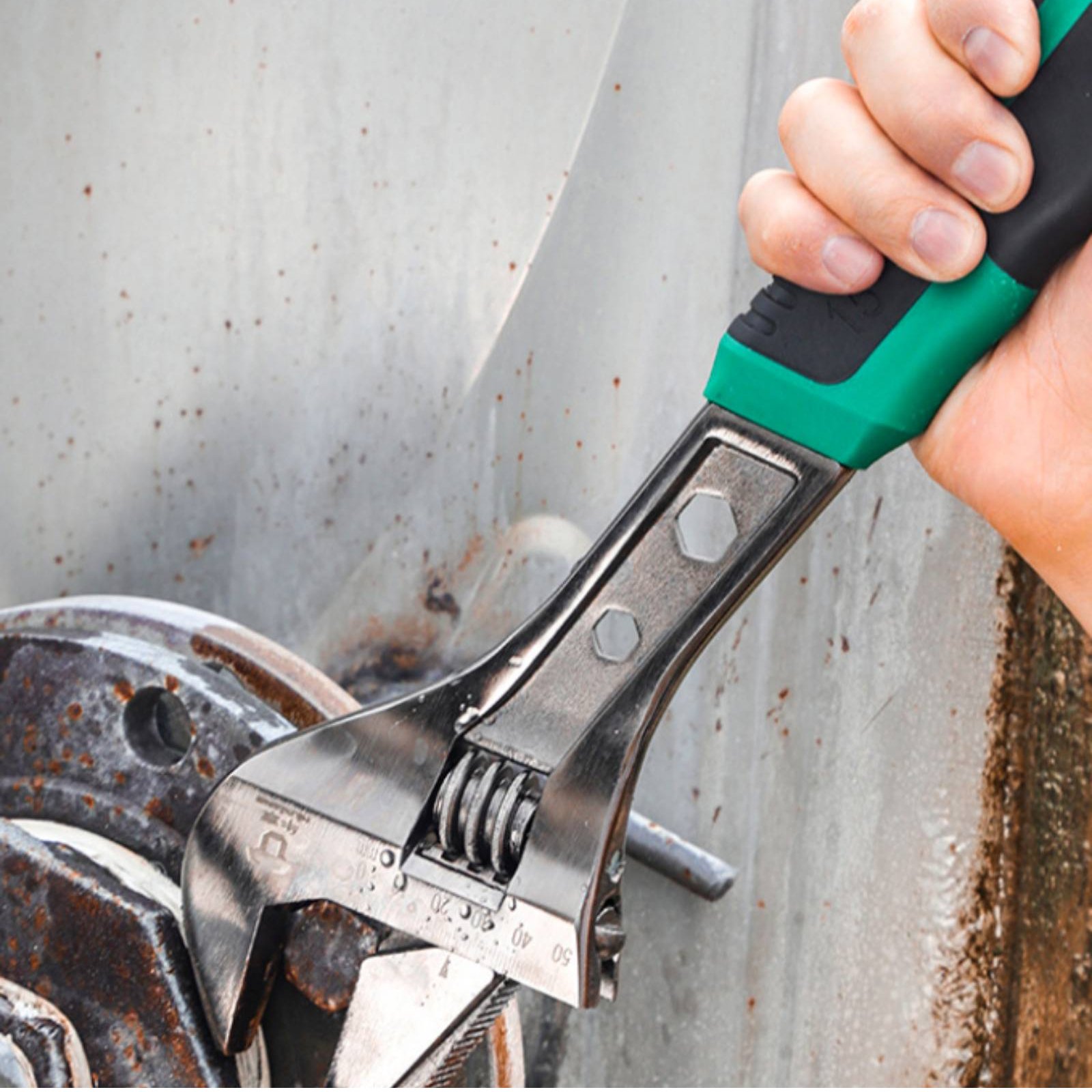 مفتاح ربط قابل للتعديل ذو أسنا - مراجعة Plumbing وسعره